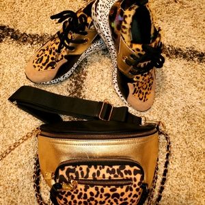 Shoes + matching belt bag